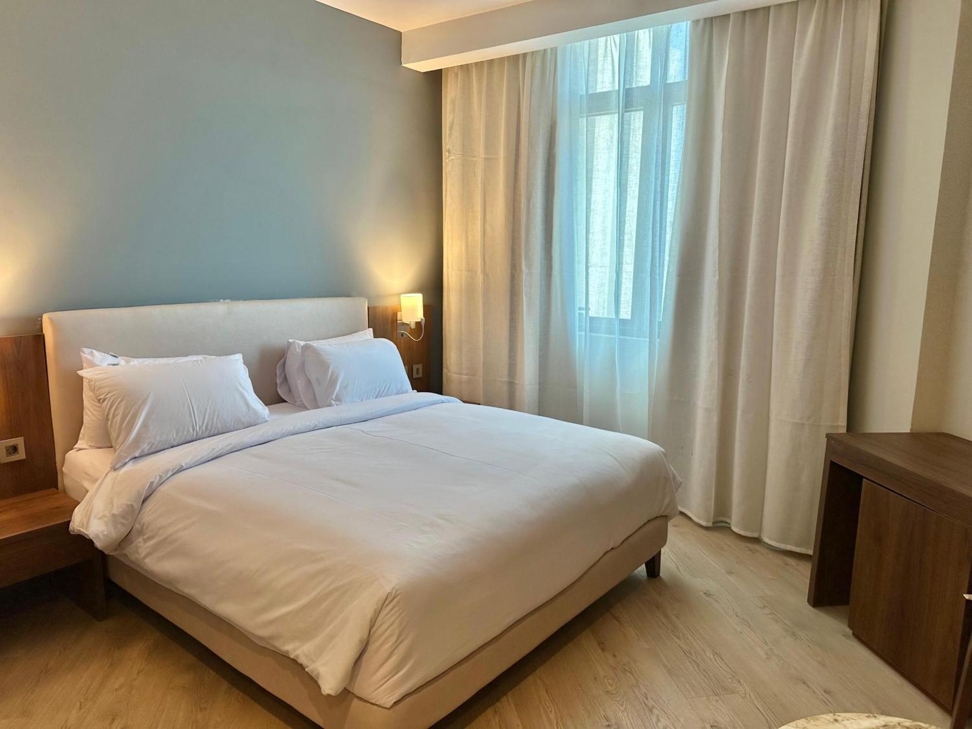 Phoenix Hotel & Wellness Sheikh Zayed City エクステリア 写真